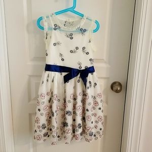 Girl's dress with flowers Size 8